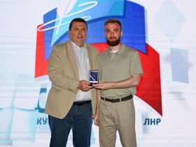 Владимир Соловьёв и Алексей Вишневецкий поздравили луганских коллег с Днём журналиста