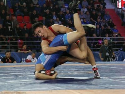 Якутянин Владимир Егоров оспорит бронзу чемпионата мира по вольной борьбе