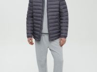 Стеганая куртка с воротником-стойкой