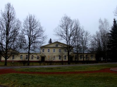 Дом, в котором жили и работали в 1856 - 1857 гг. революционер-публицист Шелгунов Николай Васильевич и в 1885 - 1918 гг. – лесовод Кравчинский Дмитрий Михайлович