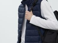 Утепленный жилет с воротником-стойкой