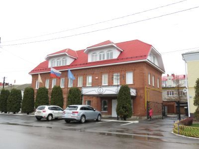 Дом с магазином