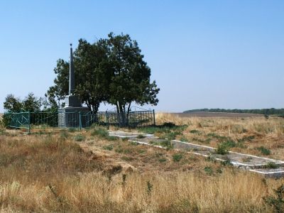 Памятный знак в честь воинов-односельчан, погибших в годы Великой Отечественной войны