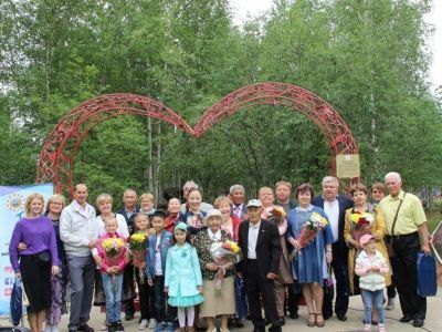 Мирнинцы отпраздновали День семьи, любви и верности