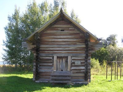 Амбар Жданова из деревни Пелдожи