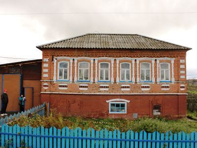 Дом жилой с торговой лавкой