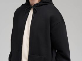 Свободная толстовка из футера