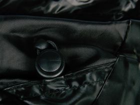 Куртка текстильная с полиуретановым покрытием для женщин (ветровка)