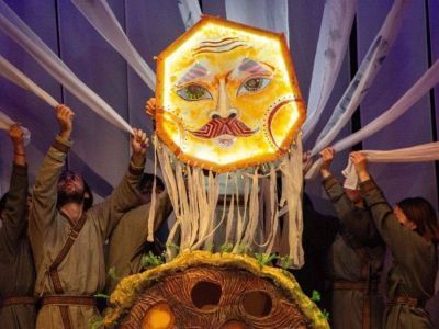 В Якутск с гастролями приехал калмыцкий театр кукол «Джангар»