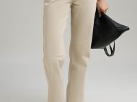 Джинсы женские