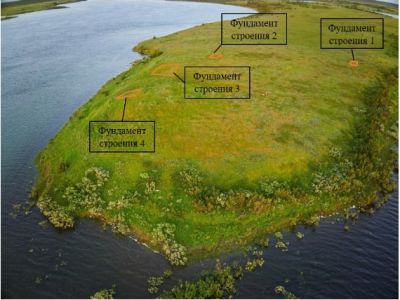 Зимовье Половинное (фундаменты построек), существовавшие в начале ХVII – 2-й половине ХIХ в.