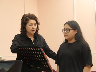 Замминистра культуры Марина Силина дала мастер-класс воспитанницам Детской школы искусств