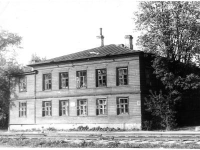 Дом, в котором в 1884 г. родился и до 1920-х гг. жил геолог-петрограф Тимофеев Владимир Максимилианович (1884-1935)