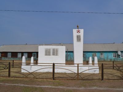 Памятник воинам-землякам, погибшим на фронтах Великой Отечественной войны