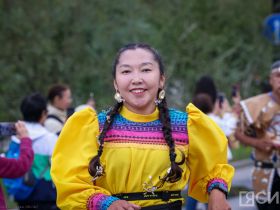 Сотни якутян в национальной одежде пробежали на марафоне Олонхо