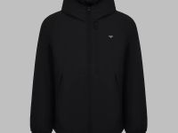 Утепленная куртка с капюшоном