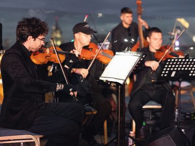 Билеты на Симфоническое звучание любимых фильмов в исполнении оркестра (Крыша на Цветном) / Концерт | Афиша | ИнфоТаймс