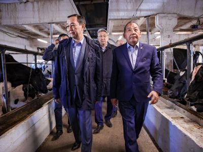 Глава Якутии отметил необходимость поддержки совхоза "Новый" в Мирнинском районе