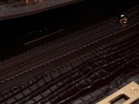 Клатч из натуральной кожи с крокодиловым тиснением O'STIN x Яндекс Книги, Фиолетовый