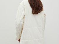 Утепленное пальто с поясом