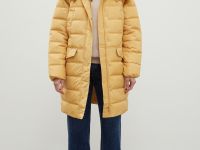 Утепленное пальто силуэта oversize