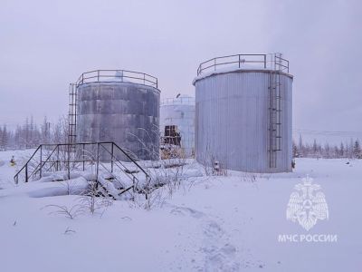 В поселке Светлый отогрели перемерзший участок трубопровода холодной воды