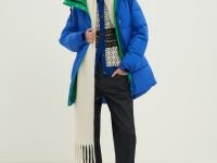 Стеганая утепленная куртка с капюшоном