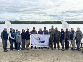 В бассейн Лены выпустили более 240 тысяч мальков осетра