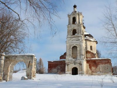 Белокаменная Преображенская церковь