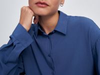 Блузка свободного кроя с отложным воротником