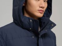 Утепленное полупальто с накладными карманами и капюшоном