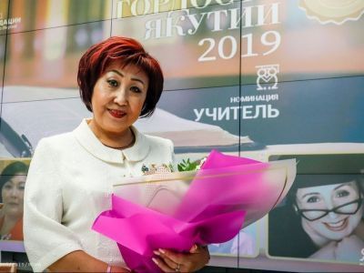 «Гордость Якутии». В «Сахамедиа» наградили победительницу в номинации «Учитель» Татьяну Сергееву