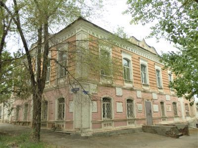 Здание Донецкого окружного училища, в котором учился К. Тренев