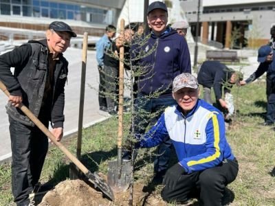 В Якутии отметили Всемирный день борьбы посадкой деревьев в честь олимпийцев