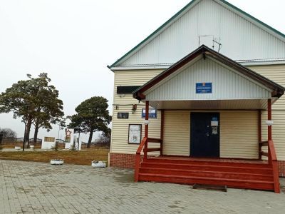 Клуб деревни Большежилкина