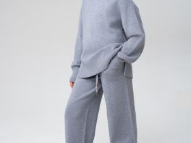 Комплект трикотажный для девочек: джемпер, брюки