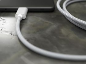 Дата-кабель Akai