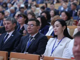 Глава Якутии заявил о необходимости повышения зарплат муниципальным работникам