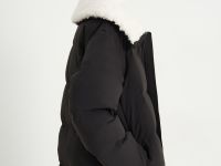 Пуховик с опушкой и воротником-стойкой