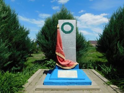 Братская могила бойцов 25-й Чапаевской дивизии, погибших в борьбе за власть Советов