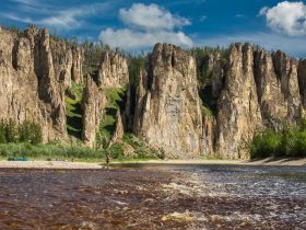 "Золотые Скалы реки Синяя". Синские, Ленские Столбы