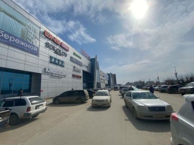 В Якутске на парковке автомобиль сбил ребенка