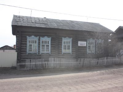 Здание бывшего волостного правления, в котором в феврале 1920 г. находился штаб Уро-Илькинского партизанского фронта