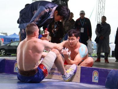 Первый из Анабара, и 26 лет ради золота. Мас-рестлеры разыграли медали Игр Манчаары