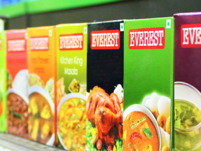 Власти раскрыли долю фальсификата в продуктах питания