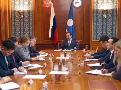 Айсен Николаев поручил усилить контроль за строительством объектов с высокой степенью готовности