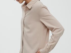 Блузка свободного силуэта из тенселя