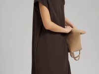 Трикотажное платье со льном