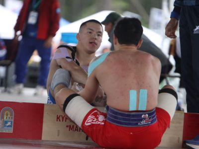 Сенсационные схватки по мас-рестлингу прошли на Играх Манчаары