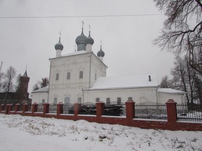 Троицкая церковь с колокольней